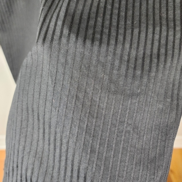 AXXESS PIN STRIPE BUTTON DOWN SHIRT WITH CUFF LINKS - Picture 7 of 11